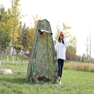 1.9m Pop Up Pod Taşınabilir Duş İstasyonu Kalın Gümüş Kaplı Polyester Rüzgar Geçirmez